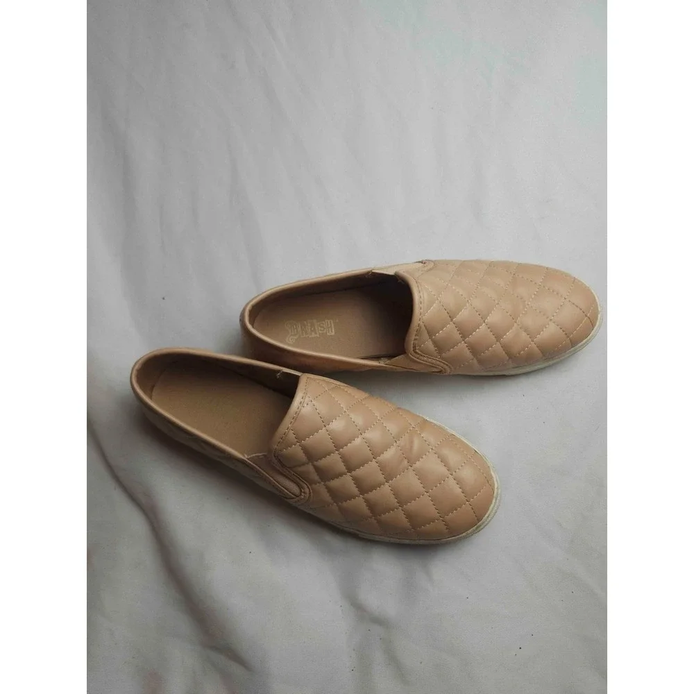 Brash‎ Quilted Flats Womens 9 Beige Faux Leather Slip On Ballet Comfort Sneakers